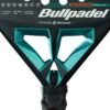 Nahaufnahme eines schwarz-blaugrünen Padelschlägers Bullpadel Hack 04 Hybrid 2025. Der Schläger verfügt über ein rautenförmiges Design mit hervorgehobenem Branding und technischen Spezifikationen wie „Proline“ und „Low Balance Round Shape“, die auf dem Rahmen deutlich sichtbar sind.