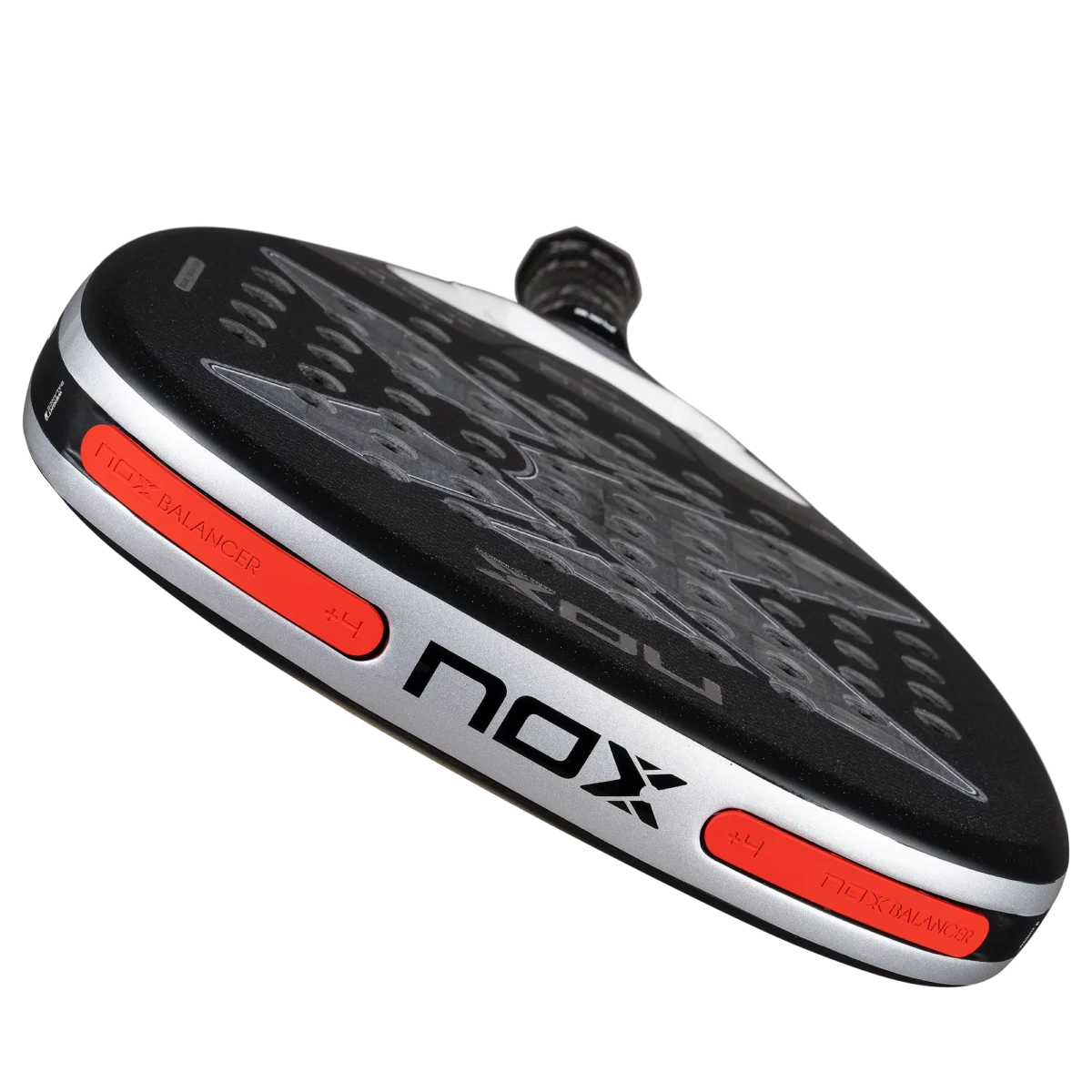 nox-at10-genius-attack-18k-2026-padelschlaeger-agustin-tapia-17